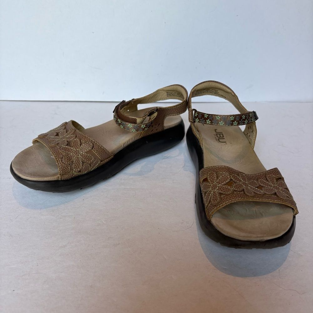 JBU Women's Wildflower Tan Sandals Floral Design size 6M